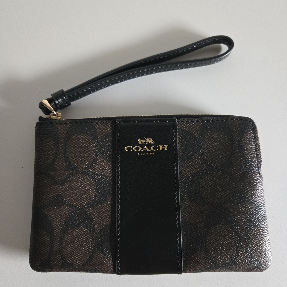 NWOT Authentic Coach Signature Walnut/Black Corner Zip Wristlet